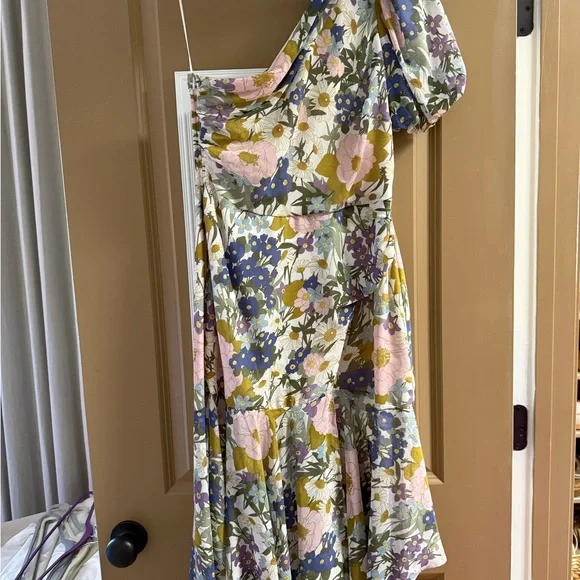 Astr Multicolor Floral Dress - Picture 2 of 3